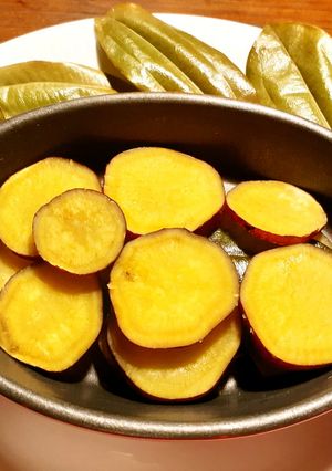 シナモンリーフ（けせんの葉）で焼き芋-レシピのメイン写真