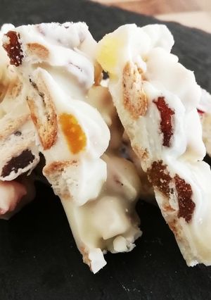 乾パンリメイク❤ドラフル白チョコクランチ-レシピのメイン写真