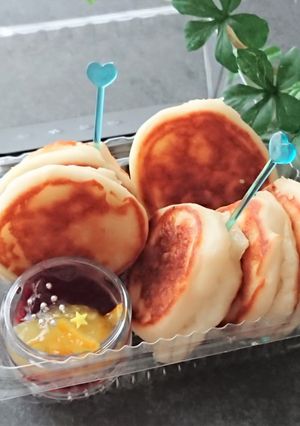 米粉でもちふわ。一口ハニーパンケーキ-レシピのメイン写真