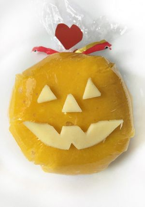 バニラビーンズでカボチャ茶巾ハロウィン-レシピのメイン写真