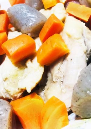 ニンジンとコンニャクと鶏もも肉の塩炒め-レシピのメイン写真