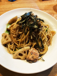 【サバ缶レシピ】蓮根と小松菜のパスタ-レシピのメイン写真