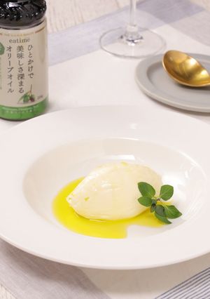 バニラアイスのオリーブオイルがけ-レシピのメイン写真