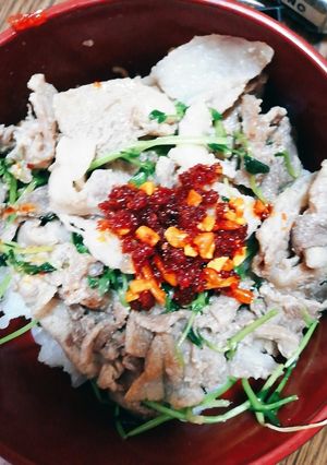 豚肉と豆苗の塩麹焼き丼-レシピのメイン写真