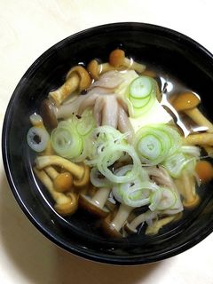 なめことしめじの優しいお吸い物-レシピのメイン写真