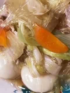 市販のスープ餃子で混ぜ混ぜ!春雨スープ鍋-レシピのメイン写真