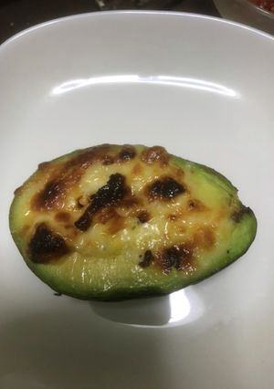 焼くだけ簡単!アボカドチーズ焼き-レシピのメイン写真