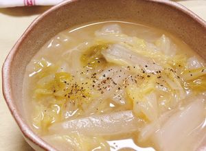 具材は白菜だけ！優しい白菜スープ-レシピのメイン写真