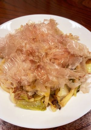 たっぷり削りたて鰹節かけ焼きうどん-レシピのメイン写真
