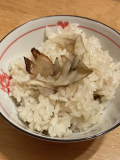 炙りきのこの炊き込みごはん-レシピのメイン写真