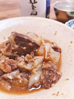 牛すじとスネ肉の赤ワイン味噌煮込み-レシピのメイン写真