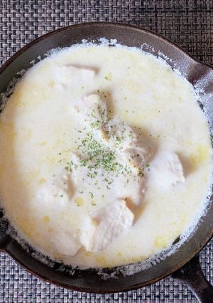 ニンニクとチーズ香るシュクメルリ-レシピのメイン写真