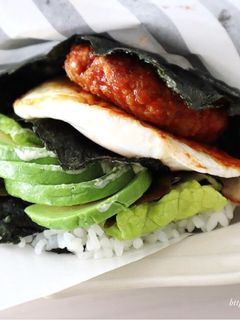 食べたらロコモコ!畳むだけ♡おにぎらず-レシピのメイン写真