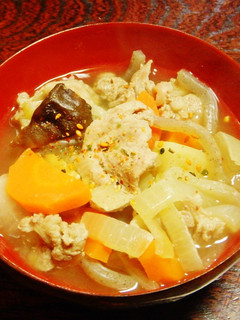 簡単ダシいらずけんちん汁・肉と冬野菜入り-レシピのメイン写真