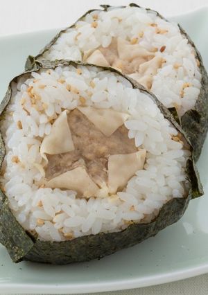 冷凍焼売で！肉焼売おかずおにぎり-レシピのメイン写真