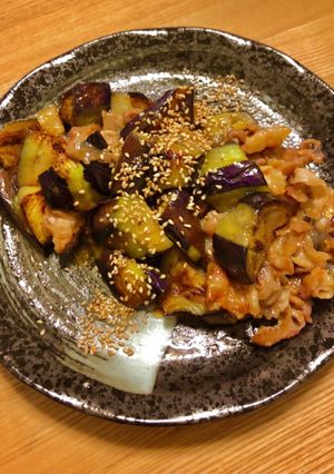 ご飯も酒も止まらない☆豚とナスの味噌炒め-レシピのメイン写真