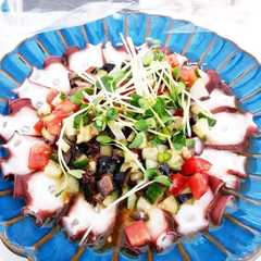 รูปของ タコと野菜の彩りカルパッチョ