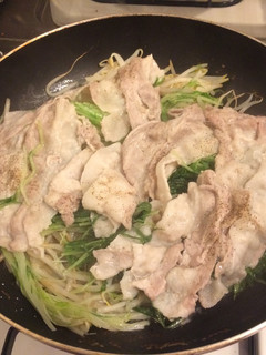 包丁不要。豚肉と水菜ともやしの胡麻ポン酢-レシピのメイン写真