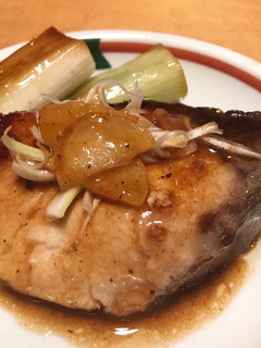 バター風味のブリの照り焼き-レシピのメイン写真