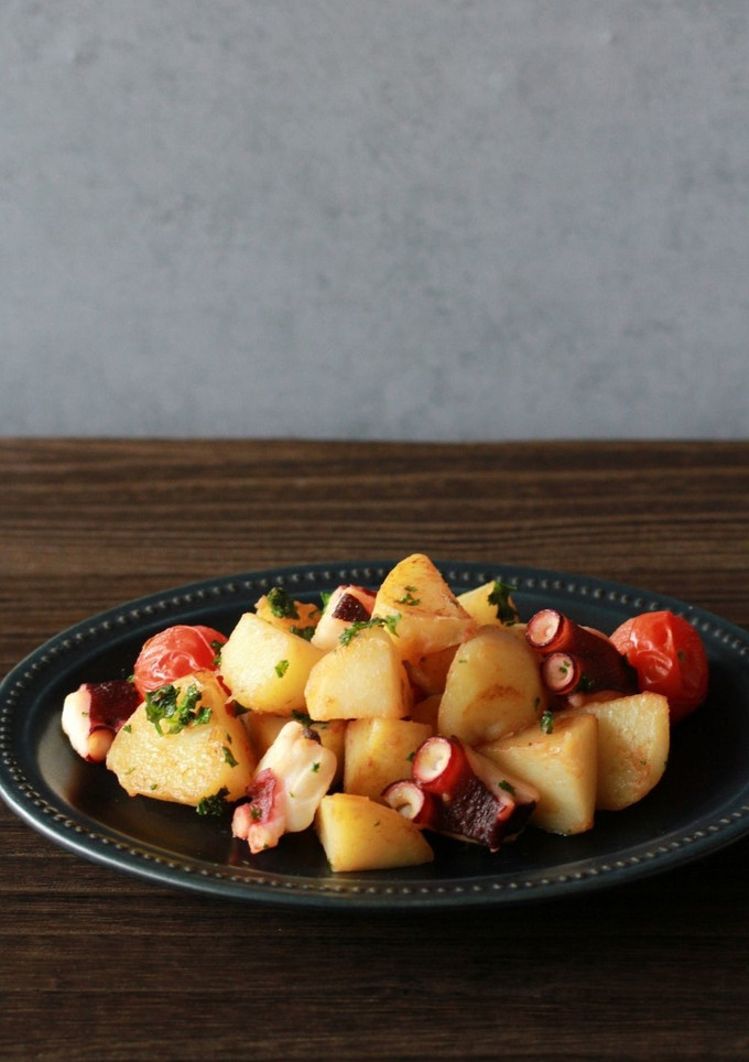 じゃがいもとたこのコンソメ炒め-レシピのメイン写真
