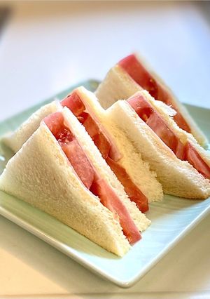 厚切りトマトとハムのサンドイッチ-レシピのメイン写真