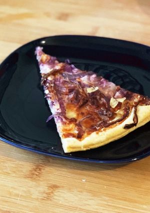 材料３つのオニオンパイ-レシピのメイン写真