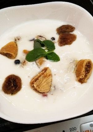 いちじくのドライフルーツ ヨーグルト-レシピのメイン写真