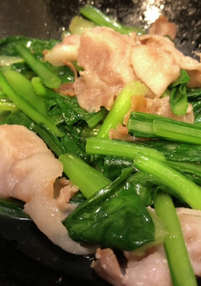 豚ばらと小松菜の炒め物-レシピのメイン写真