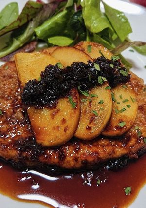 豚肉のソテーバルサミコソースリンゴ添え-レシピのメイン写真
