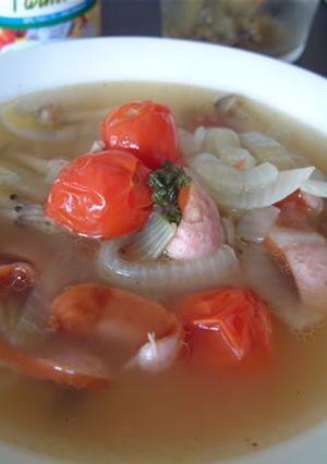 きのことプチトマトの簡単コンソメスープ-レシピのメイン写真