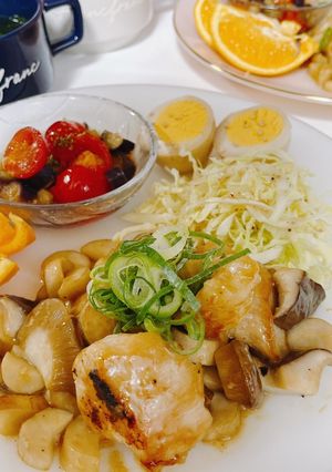 鶏ももとエリンギのガリバタ炒め-レシピのメイン写真