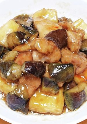 ポンの高野豆腐と茄子と鶏モモ肉の甘辛煮-レシピのメイン写真