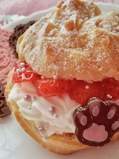 手作り♡イチゴシュークリーム-レシピのメイン写真