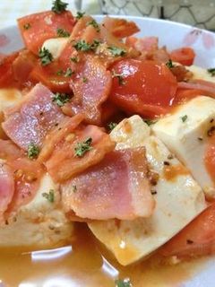 トマトと豆腐とベーコンのバター醤油炒め-レシピのメイン写真