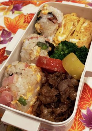 ベーコンと卵　韓国海苔のおにぎり-レシピのメイン写真