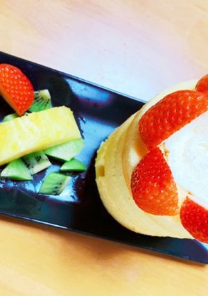 簡単LAWSONロールケーキinフルーツ-レシピのメイン写真