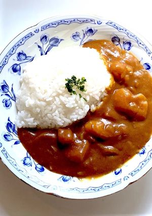 カレーを三日月に注ぐと可愛いかな？-レシピのメイン写真