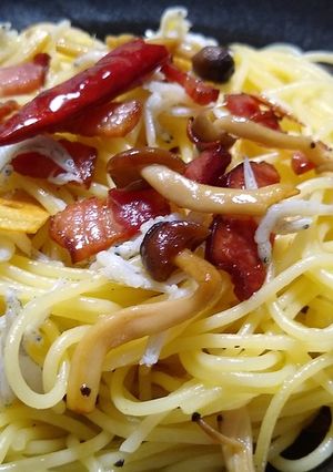 ひと味違う♪きのこの和風べペロンチーノ-レシピのメイン写真