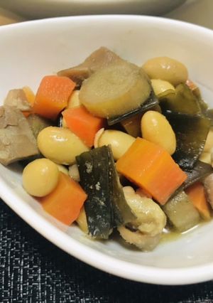 鶏肉と大豆と人参と昆布と鶏肉の五目煮-レシピのメイン写真