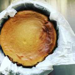 รูปของ エバミルクで濃厚さつまいもチーズケーキ