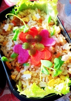 弥生３　炒飯弁当デコレーション-レシピのメイン写真