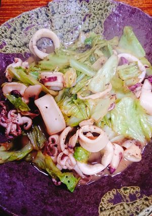 ヤリイカとキャベツのバタポン 炒め煮-レシピのメイン写真