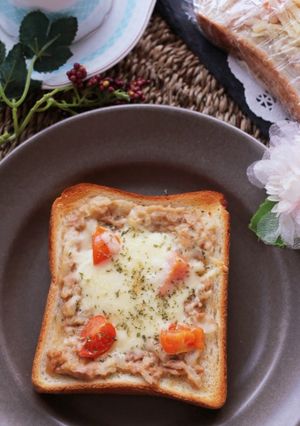ツナマヨトマトの♡冷凍作りおきトースト-レシピのメイン写真
