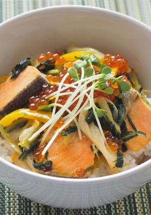 ガリバタ鮭といくらの親子丼-レシピのメイン写真