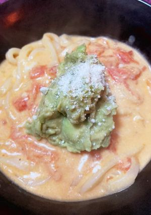 トマトとアボカドのあったかいうどん-レシピのメイン写真