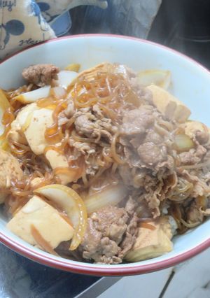 時短簡単☆すき焼きのタレで作る具沢山牛丼-レシピのメイン写真
