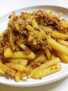 合い挽き肉とジャガイモの炒め物-レシピのメイン写真