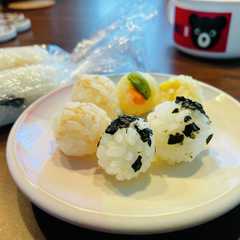ラップで簡単♪ひとくちキャンディおにぎり-レシピのメイン写真