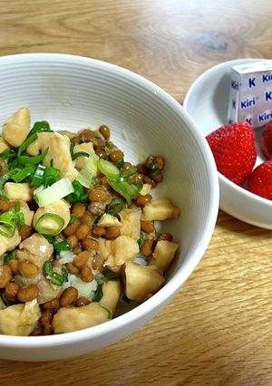 鶏胸肉と納豆の押し麦丼-レシピのメイン写真