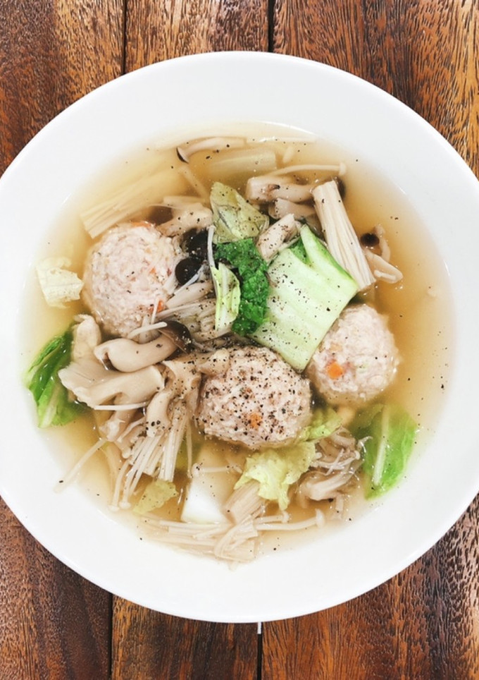たっぷりきのこと白菜と鶏つくねのスープ-レシピのメイン写真
